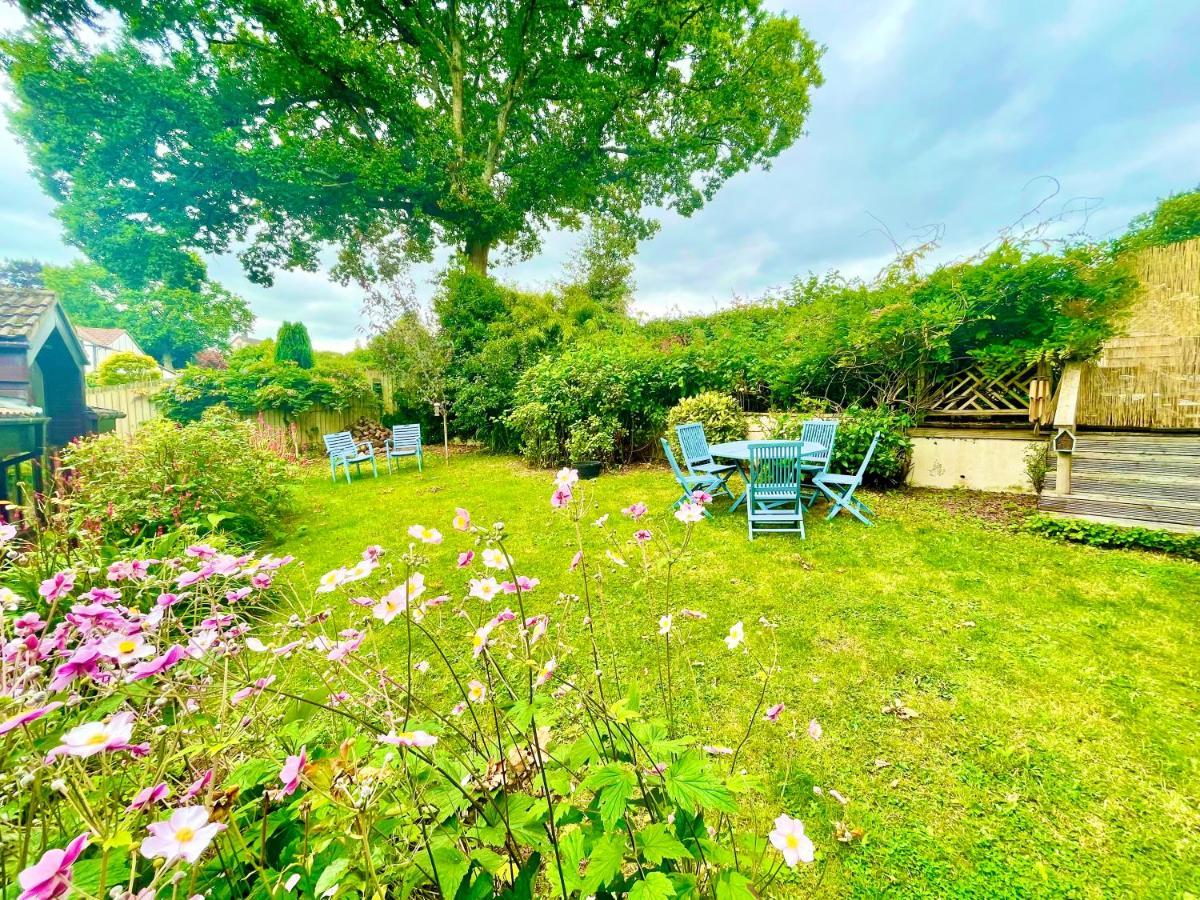 Penderi House Usk With Cymru Holidays Exterior photo
